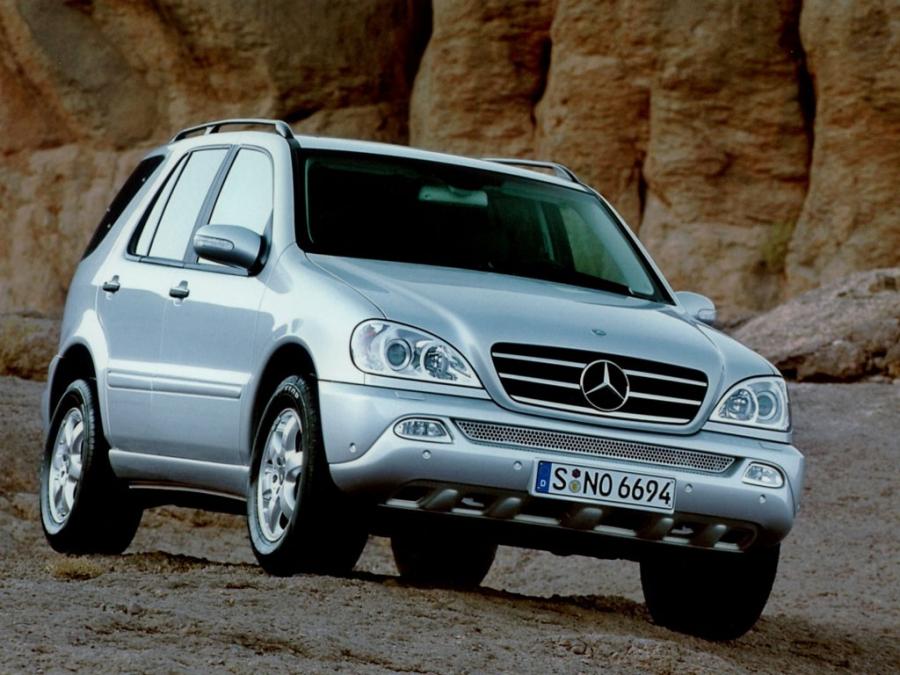  Mercedes-Benz ML500 2001 года  (фото 3 из 17)